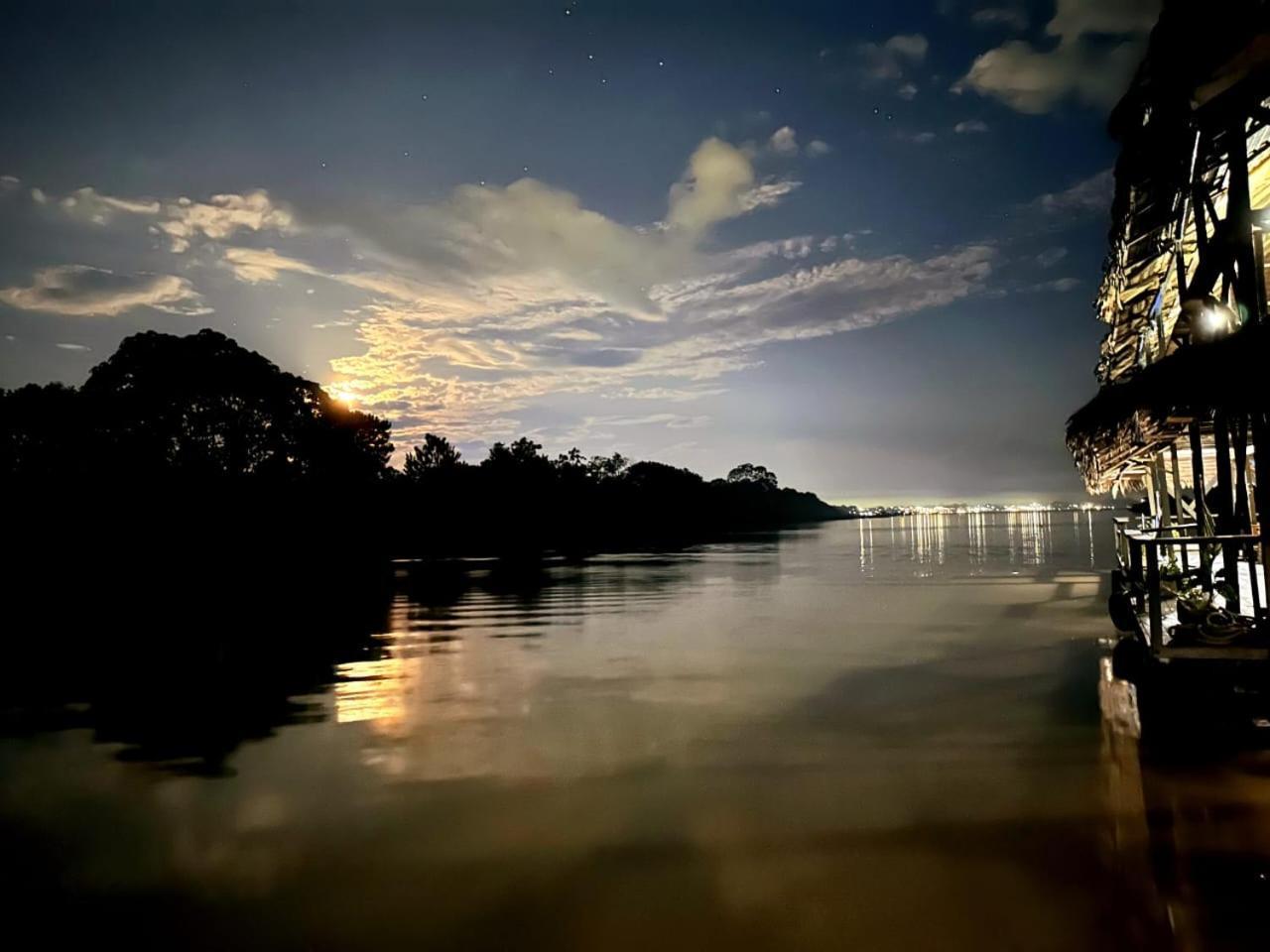 Cabana Flotante Kurupira Летисия Экстерьер фото
