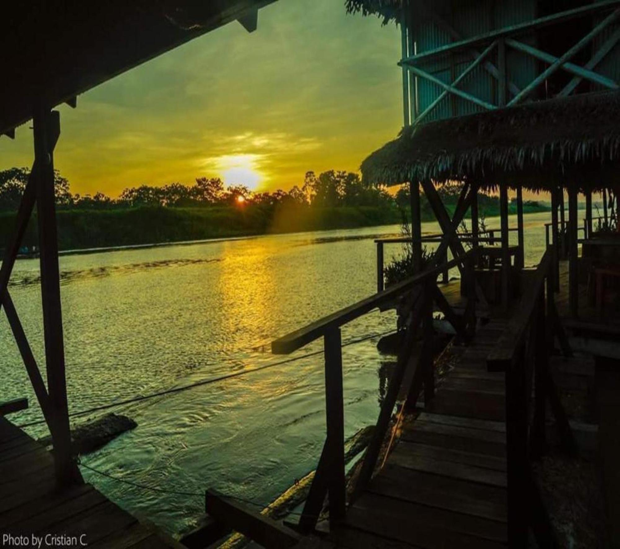 Cabana Flotante Kurupira Летисия Экстерьер фото