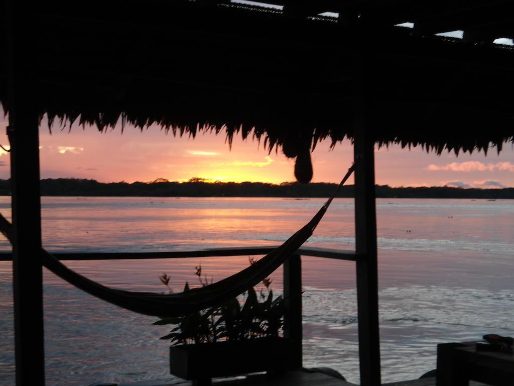 Cabana Flotante Kurupira Летисия Экстерьер фото